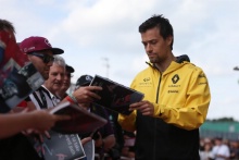 Jolyon Palmer (GBR) Renault Sport F1 Team RS17
