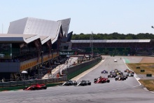 Start of the race, Sebastian Vettel, Ferrari leads