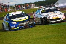 Stephen Jelley (GBR) Team Parker with Maximum Motorsport Ford Focus and Josh Cook (GBR) MG 888