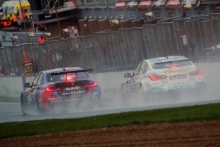 Colin Turkington (GBR) - Team BMW BMW 330i M Sport and Ashley Sutton (GBR) - Laser Tools Racing Infiniti Q50