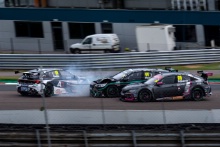 Glynn Geddie (GBR) - Team HARD Cupra Leon, Andy Neate (GBR) - Motorbase Performance Ford Focus ST and Jade Edwards (GBR) - BTC Racing Honda Civic Type R are involved in an accident at the start of Race 2