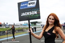 Ollie Jackson (GBR) - MB Motorsport Ford Focus ST Grid Girls