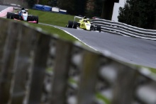 Jamie Chadwick (GBR) Double R Racing BRDC F3 and Jordan Cane (GBR) Hillspeed with Cliff Dempsey Racing BRDC F3