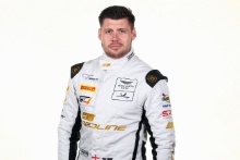 Will Moore - Academy Motorsport - Aston Martin Vantage GT4