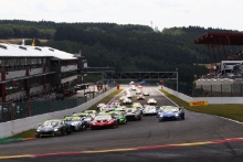 Race Start Oliver Wilkinson / Bradley Ellis Optimum Motorsport Aston Martin V8 Vantage GT3 lead