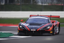 #77 Brendon Iribe / Ollie Millroy - Optimum Motorsport McLaren 720S GT3
