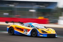 Nick Moss / Joe Osborne - Optimum Motorsport McLaren 720S GT3
