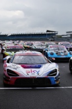 Intelligent Money British GT Championship grid photo