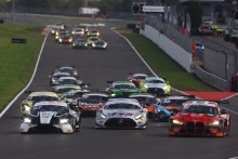 Race Start, Andrew Howard / Ross Gunn - Beechdean AMR Aston Martin Vantage AMR GT3 leads