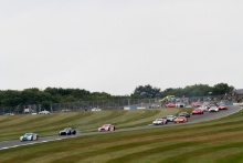 Race Start GT4 leads