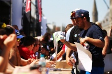 Autograph session in Ypres