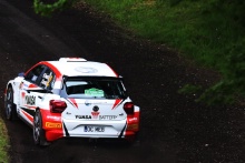 2 Matthew Edwards / Darren Garrod - VW Polo GTi R5