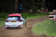 Eddie Lewis / Dom Adams 	Ford Fiesta Rally 4