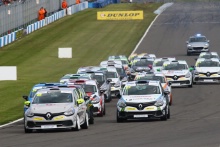 Start, Lee Pattison (GBR) Team Cooksport Renault Clio CUp leads
