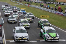 Renault Clio Cup Start, Mike Bushell (GBR) Team Pyro Renault Clio Cup leads
