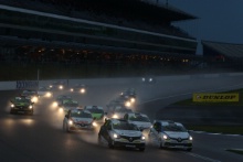 Race 1 Start, Mike Bushell (GBR) Team Pyro Renault Clio Cup and Paul Rivett (GBR) WDE Motorsport Renault Clio Cup lead