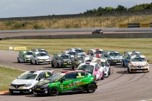 Paul Rivett (GBR) WDE Motorsport Renault Clio Cup and Ant Whorton-Eales (GBR) JamSport with AWE Motorsport Renault Clio Cup
