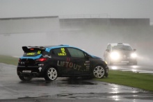 Brett Lidsey (GBR) MRM Renault Clio Cup