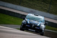 Louis Doyle (GBR) Renault Clio Cup Junior and Gustav Burton (GBR) Team Pyro Renault Clio Cup Junior