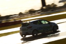 Jade Edwards - Assetto Motorsport - Clio Cup