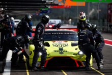 #98 Aston Martin Racing Aston Martin Vantage: Paul Dalla Lana, Augusto Farfus, Ross Gunn