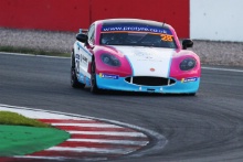 Ella Lloyd (GBR) - Xentek Motorsport Ginetta GT5