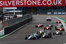Start of Race 1, Louis Foster (GBR) Double R Racing British F4 leads