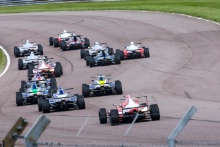 Start of Race 3, Oliver Gray (GBR) Fortec F4 leads