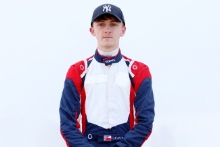 Lucas Romanek Oldfield Motorsport GB4