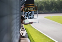 Daryl DeLeon - Valour Racing GB4