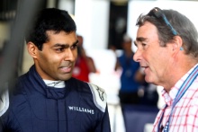 Karun Chandhok (IND) and Nigel Mansell (GBR)
