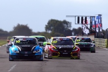 Start of the race, Andreas Backman (SWE) West Coast Racing Honda Civic leads