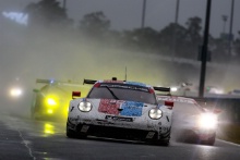 Earl Bamber / Laurens Vanthoor / Mathieu Jaminet - Porsche GT Team Porsche 911 RSR