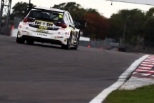 Stewart Lines (GBR) Power Maxed Racing Vauxhall Astra
