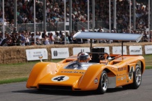 Derek Bell, McLaren M8A