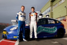 Mike Bushell (GBR) and Jayde Kruger (RSA) Test the Airwaves Racing Ford Focus ST