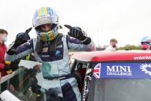 Harry Nunn - AReeve Motorsport MINI