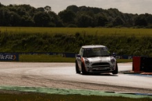 Sophie Wright - AReeve Motorsport 